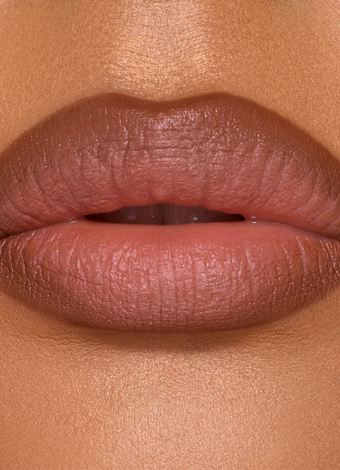 Charlotte Tilbury Lip Cheat Contour Duo -  lipliner en lippotlood - voorkant 2 tan