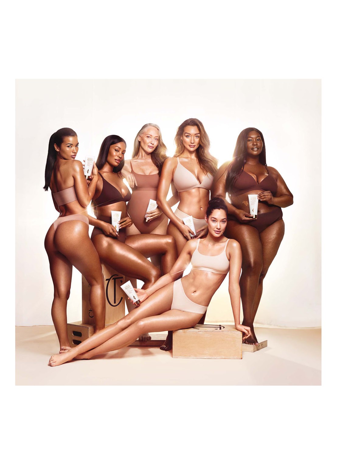 Charlotte Tilbury Magic Body Cream - bodycrème - detail 2 undefined