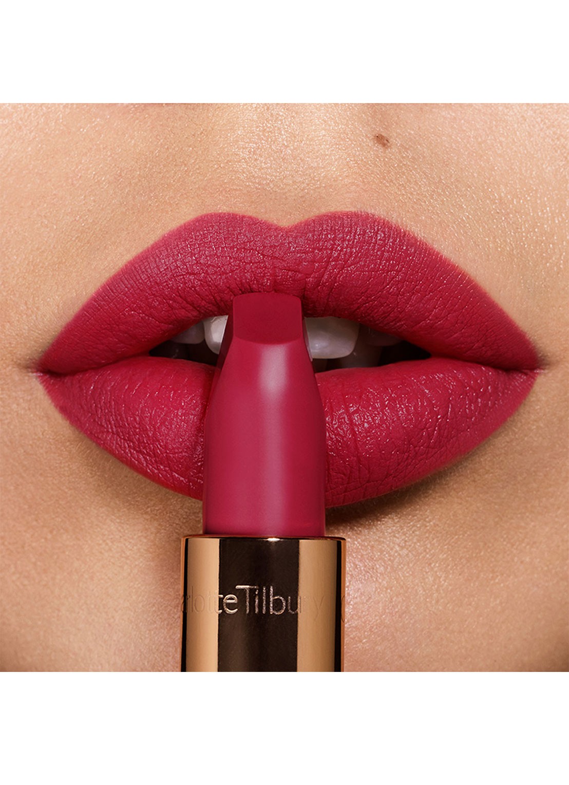 Charlotte Tilbury Matte Revolution - lipstick - detail 3 the queen