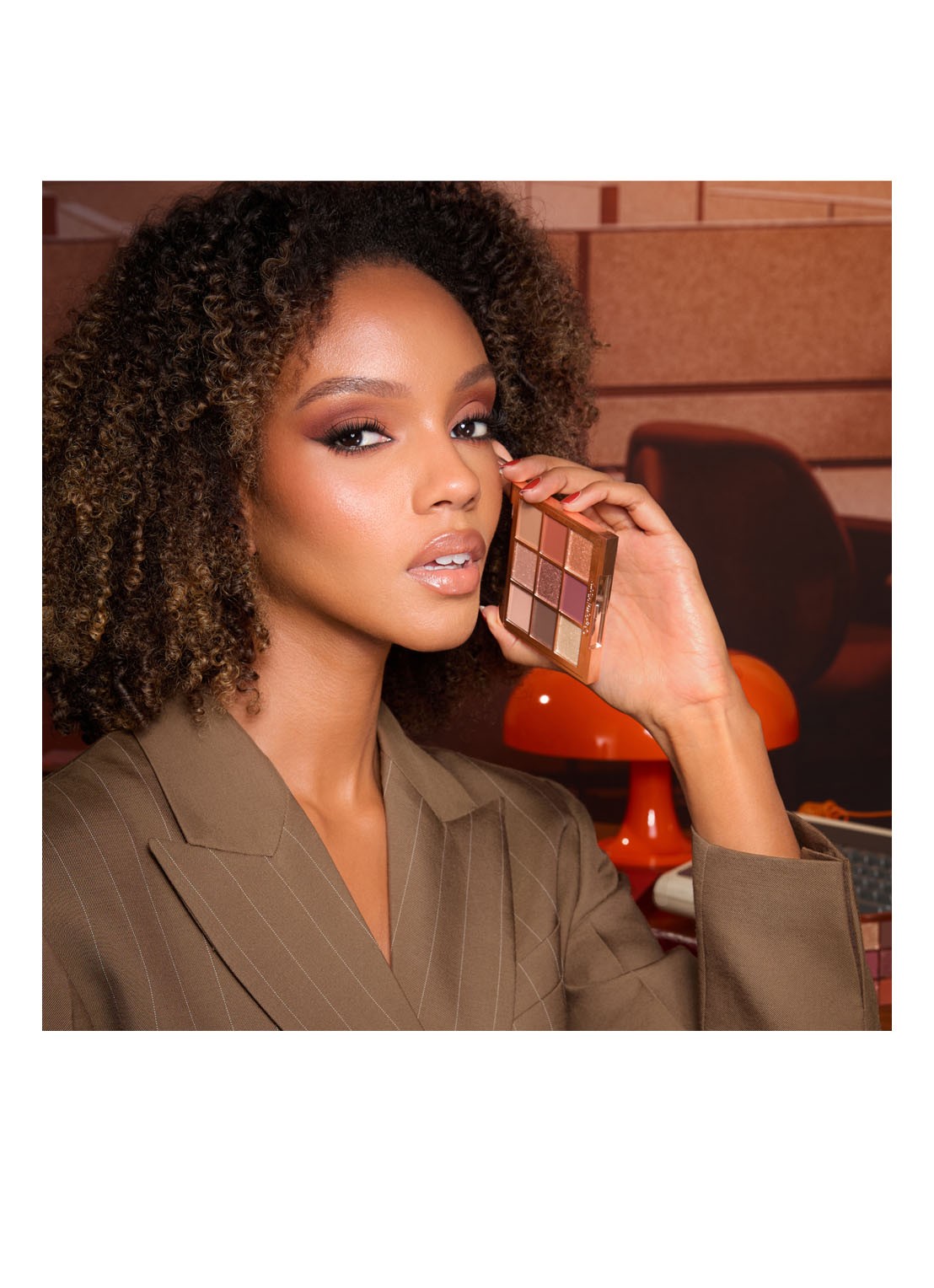 Charlotte Tilbury Palette Of Beautifying Eye Trends - oogschaduwpalette  - detail 6 sensual sunset