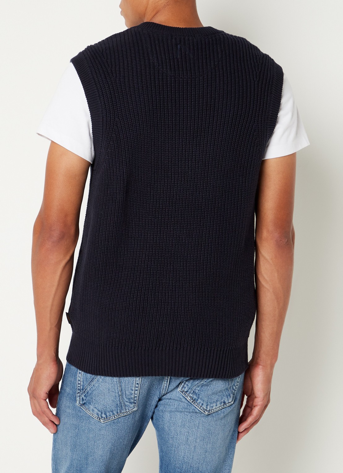 CHASIN' Space fijngebreide spencer met V-hals - achterkant blauw