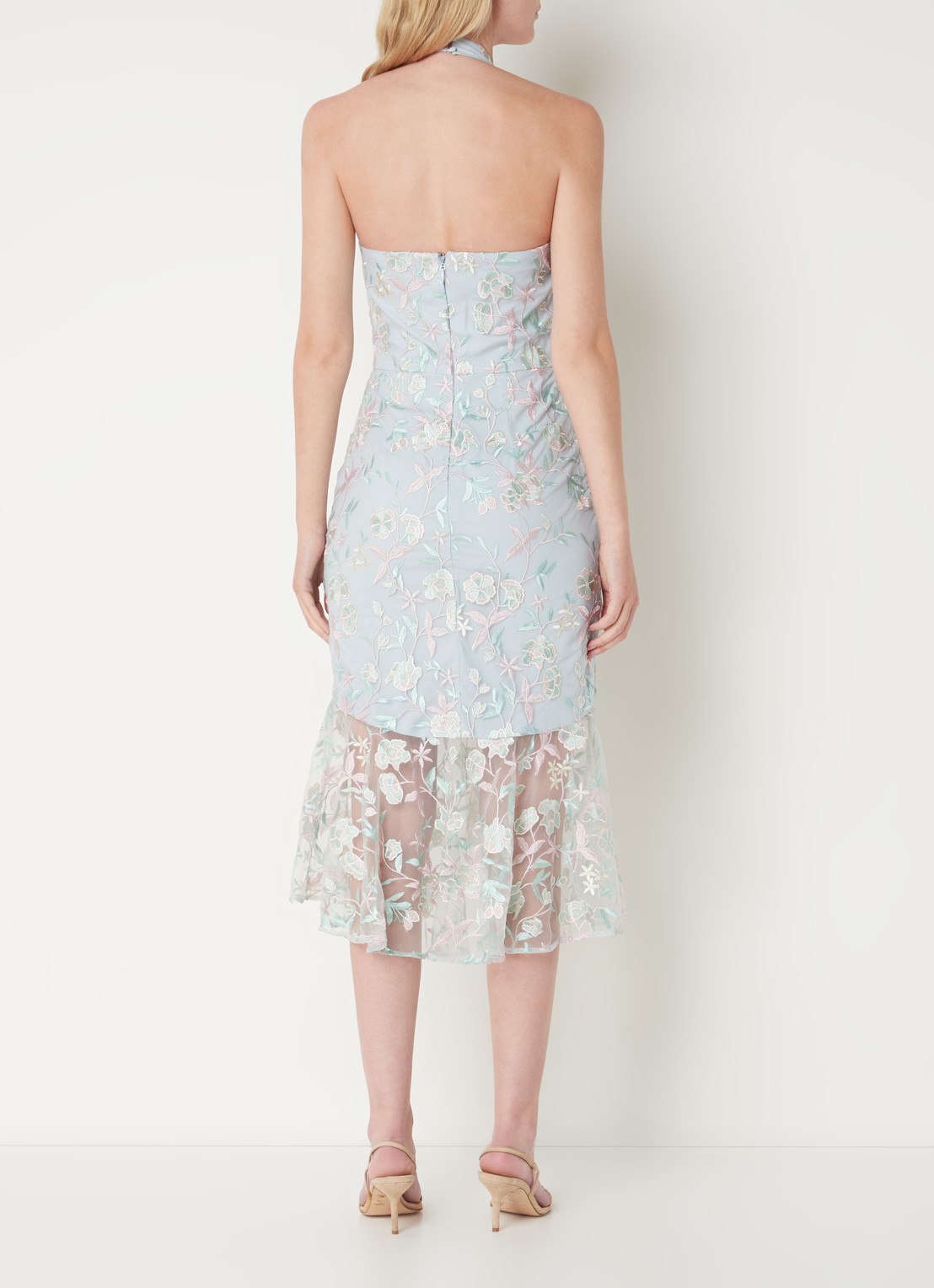 Chi Chi London Floral semi-transparante midi jurk met kant  - achterkant lichtblauw