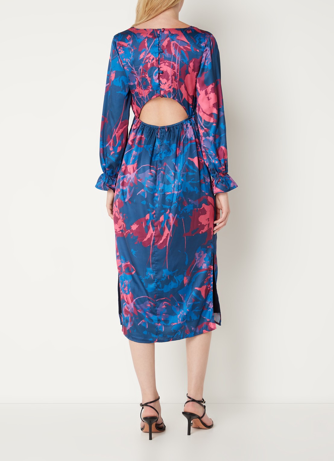 Chi Chi London Midi jurk met bloemenprint en split  - voorkant 2 kobaltblauw