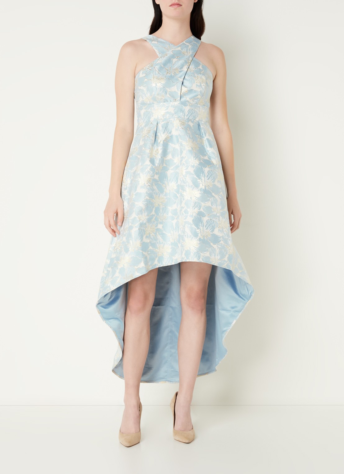 Chi Chi London Midi jurk met jacquard bloemenprint en asymmetrische zoom - detail 2 lichtblauw