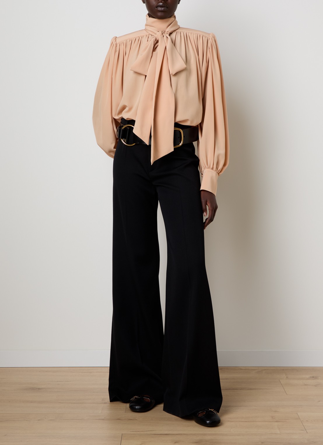 Chloé Blouse van zijde met sjaalkraag - voorkant 2 zalmroze