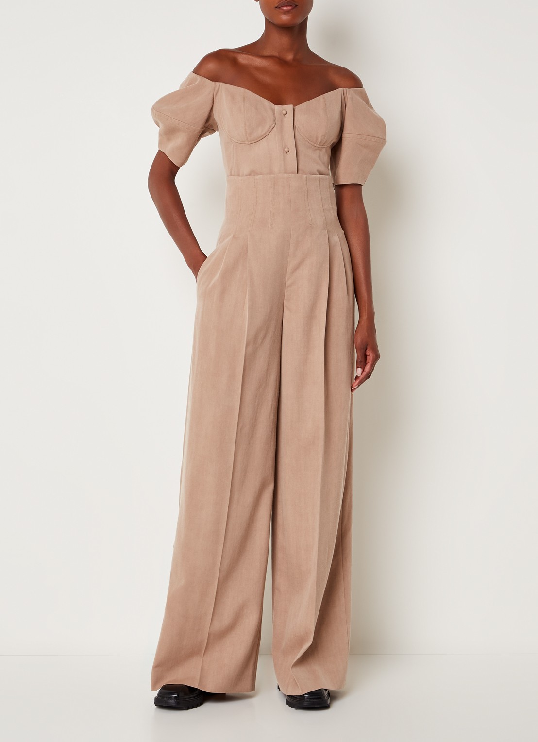 Chloé High waist wide fit pantalon van scheerwol met persplooi - voorkant 4 beige