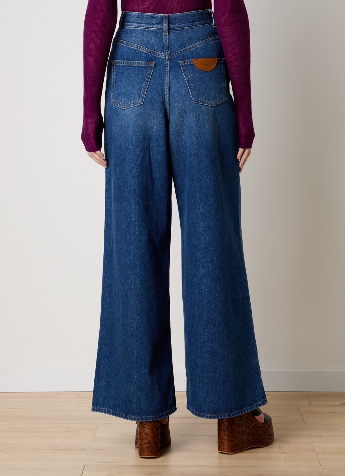 Chloé High waist wide leg jeans met medium wassing - achterkant 6 indigo