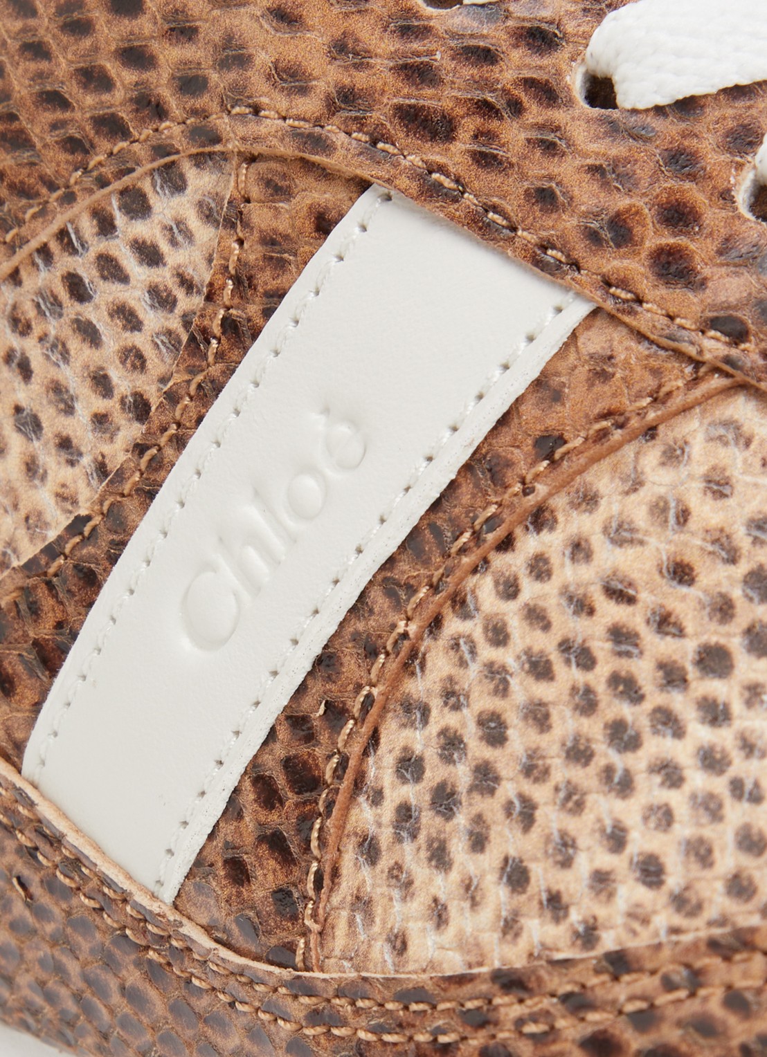 Chloé Kick sneaker van leer met slangenprint - detail 5 bruin