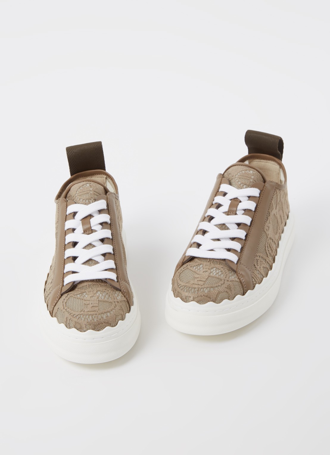 Chloé Lauren sneaker van kant met kalfsleren details - detail zand