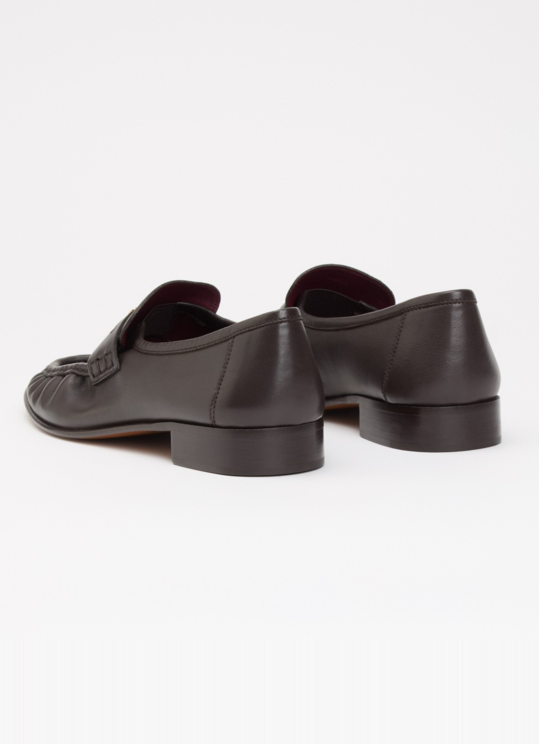 Chloé Letti loafer van lamsleer - achterkant chocoladebruin