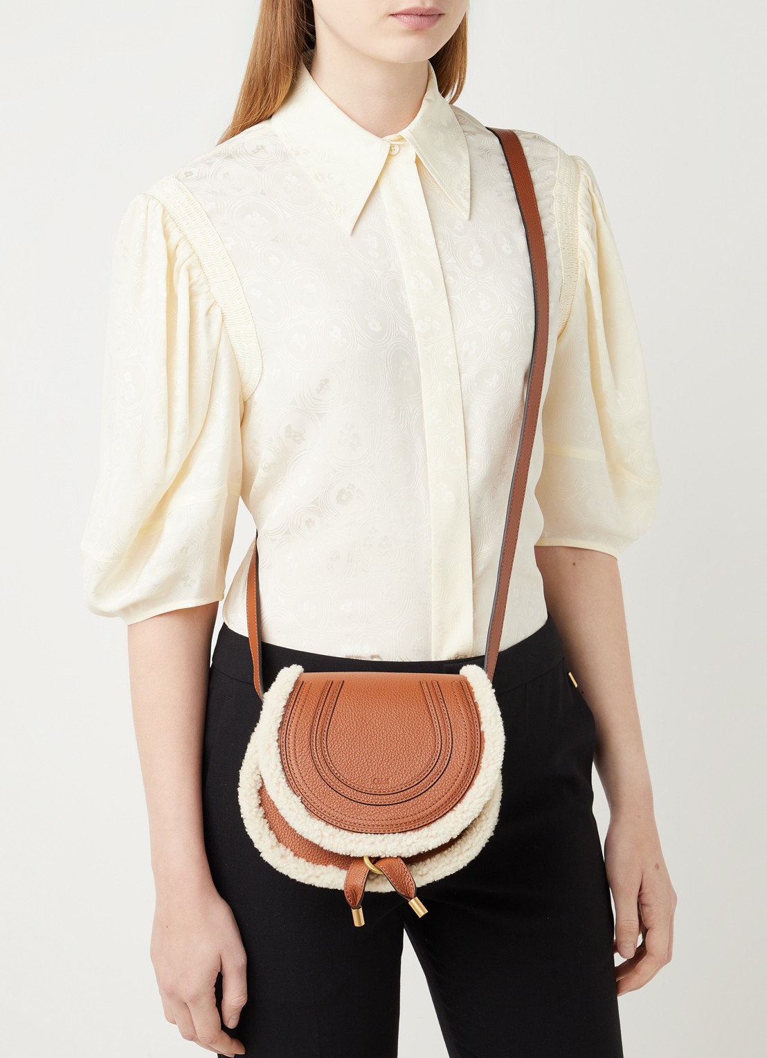 Chloé Marcie Mini crossbodytas van kalfsleer met schapenvacht - voorkant 2 cognac