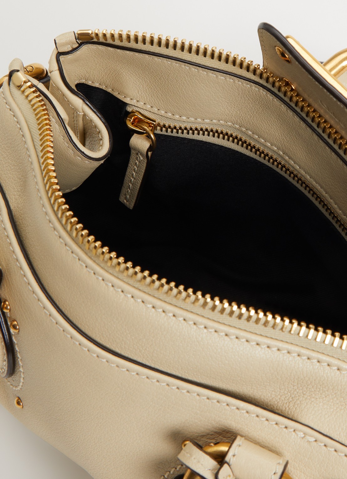 Chloé Small Paddington handtas van leer met studs - detail khaki