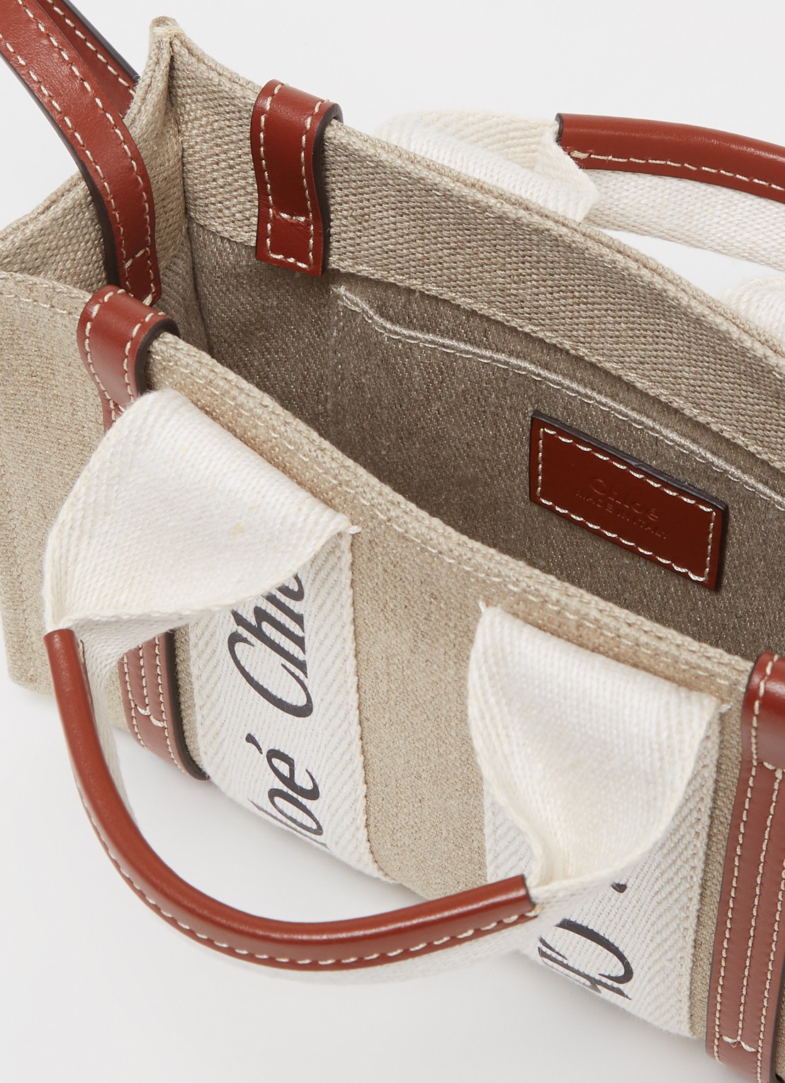 Chloé Woody Mini handtas van canvas met kalfsleren details - detail beige