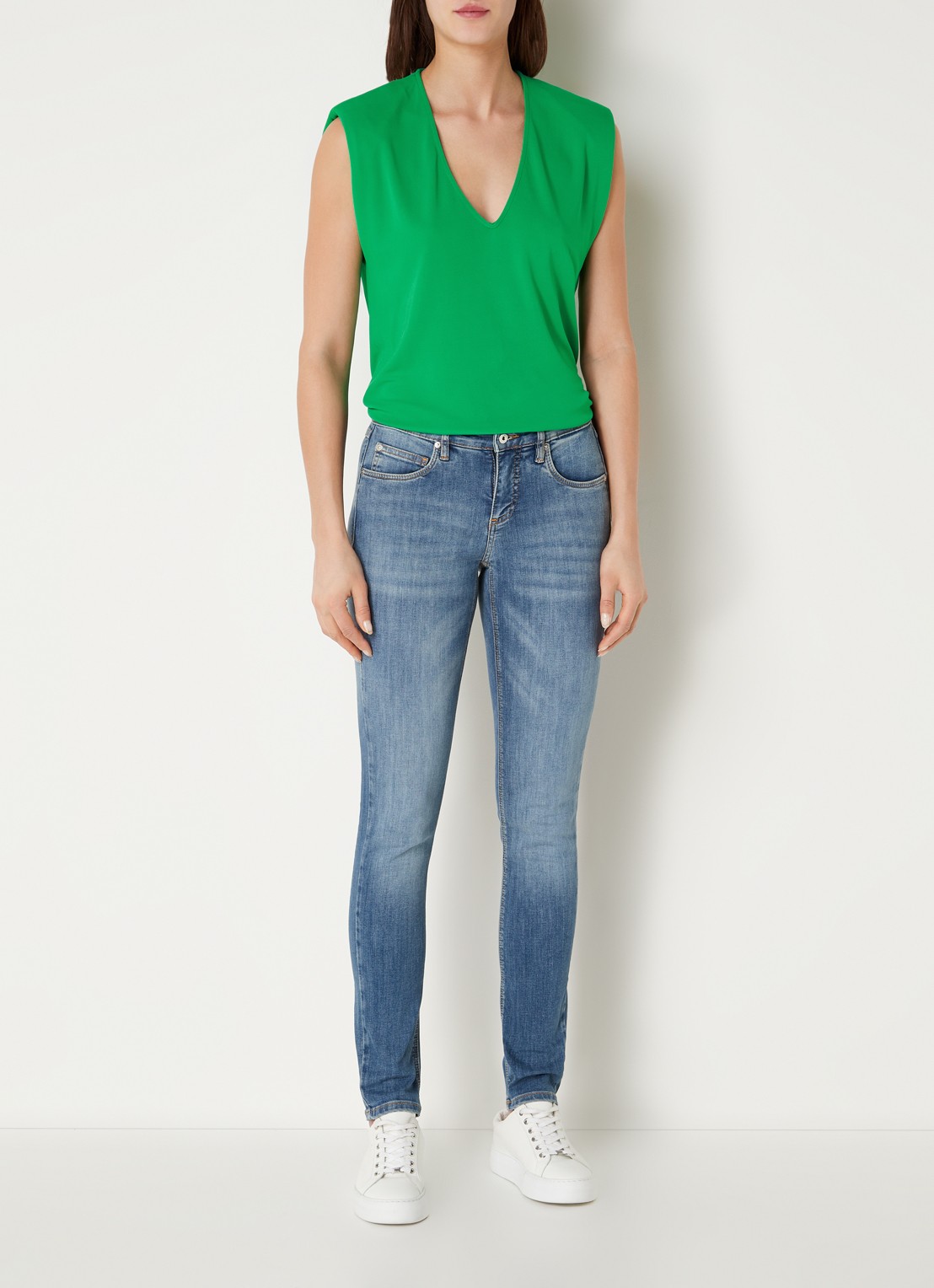 CINQUE Citever mouwloze top met schoudervulling - voorkant 2 groen