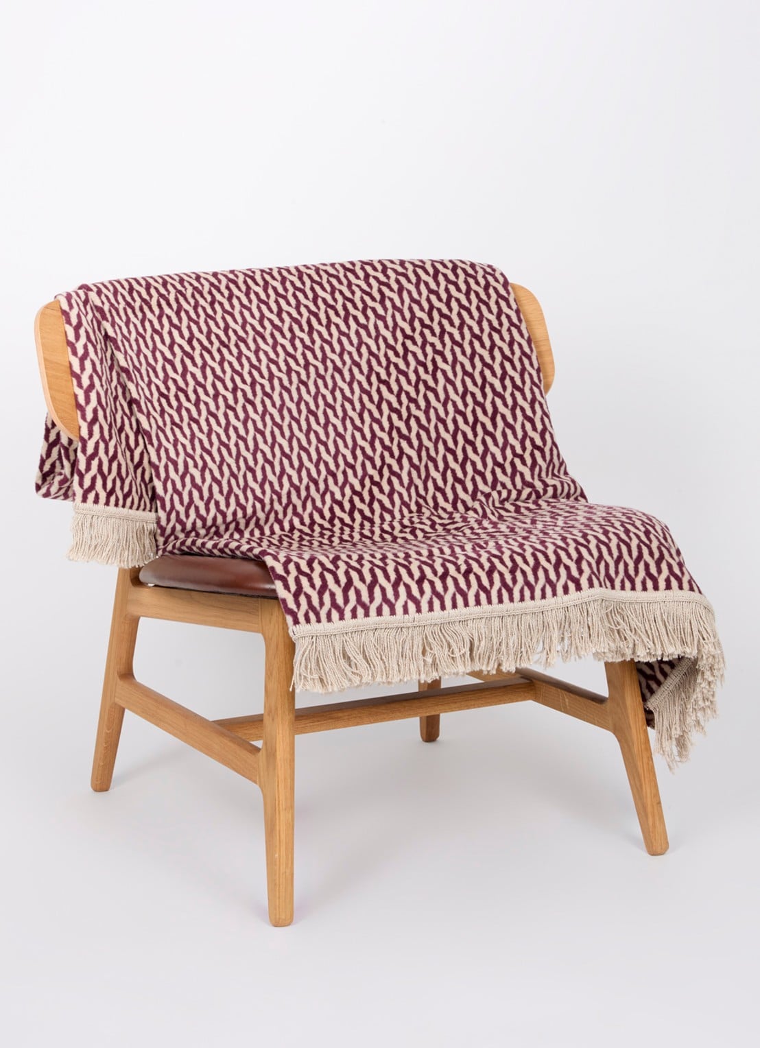 Claudi Aphos Plaid 150 x 200 cm - voorkant 3 aubergine