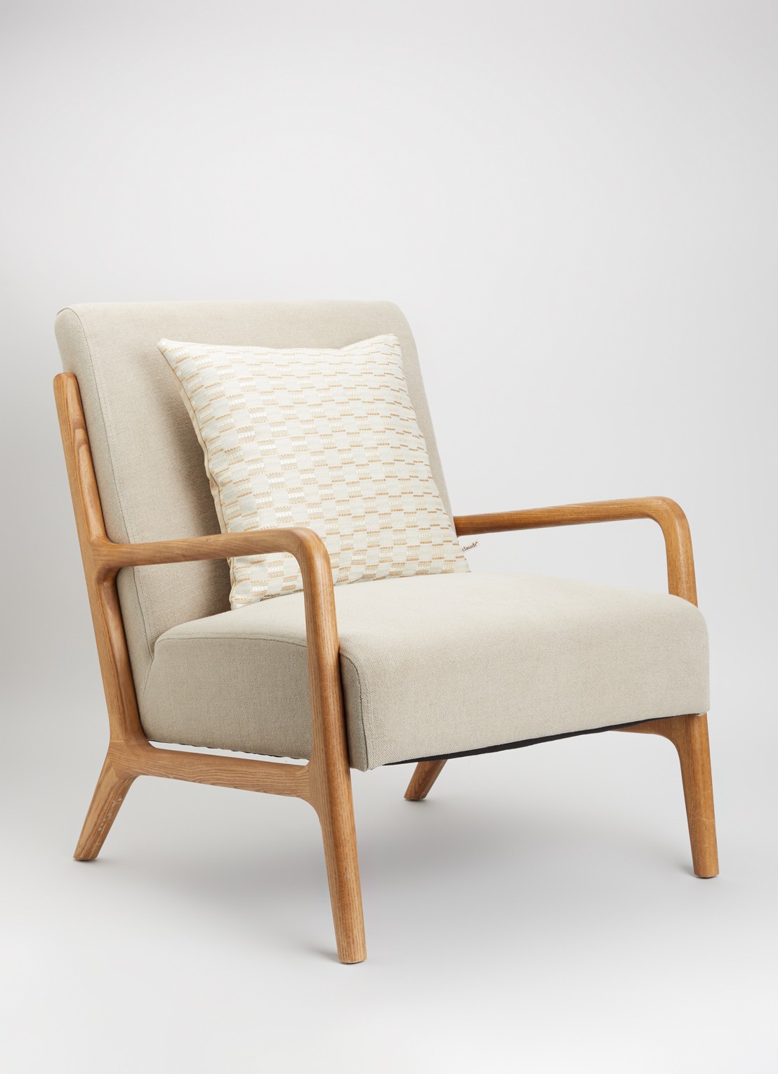 Claudi Caffege Exclusive sierkussen 45 x 45 cm - voorkant 2 goud