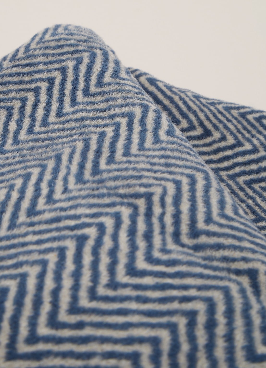 Claudi Claudi plaid 150 x 200 cm - detail blauw