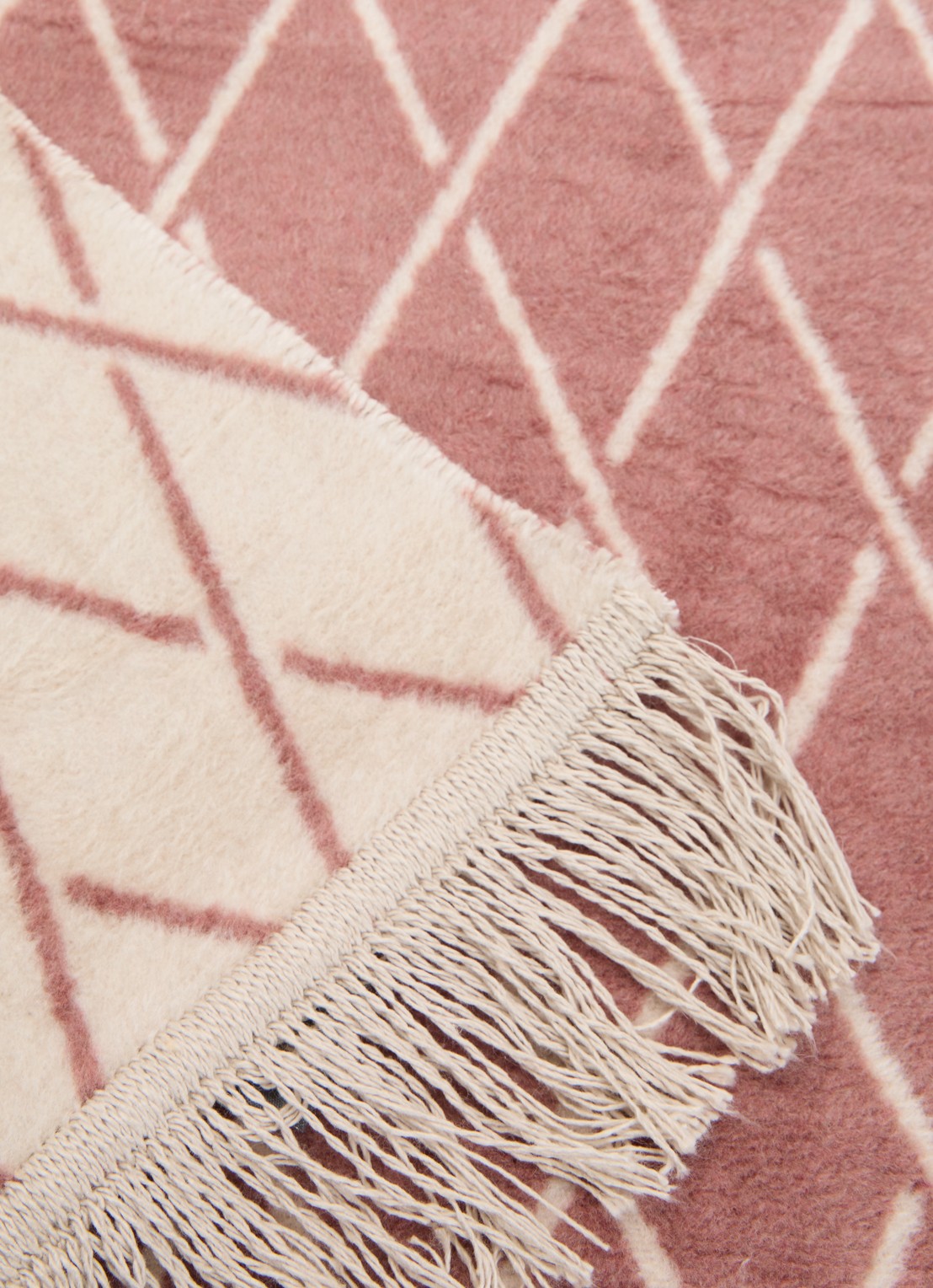 Claudi Dias plaid 150 x 200 cm - detail 3 roze