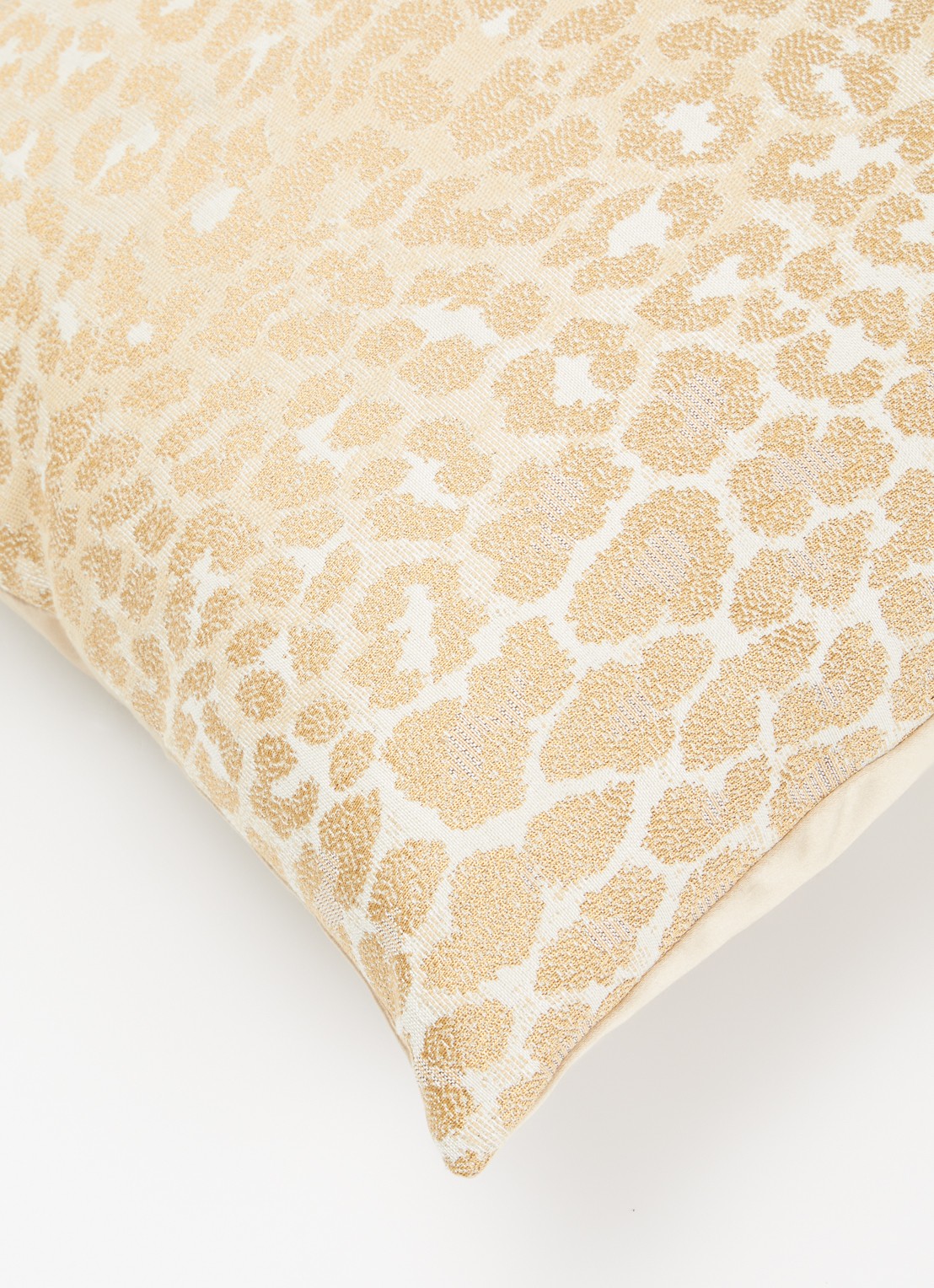Claudi Doria Exclusieve sierkussen 45 x 45 cm - detail 2 goud