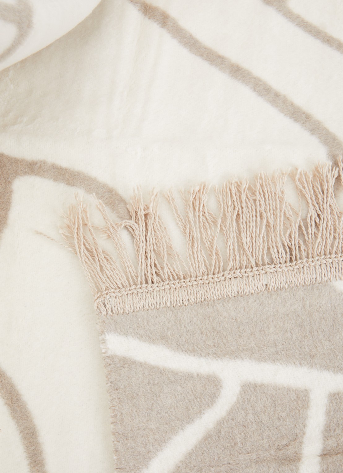 Claudi Lineas plaid 150 x 200 cm - detail lichtgrijs