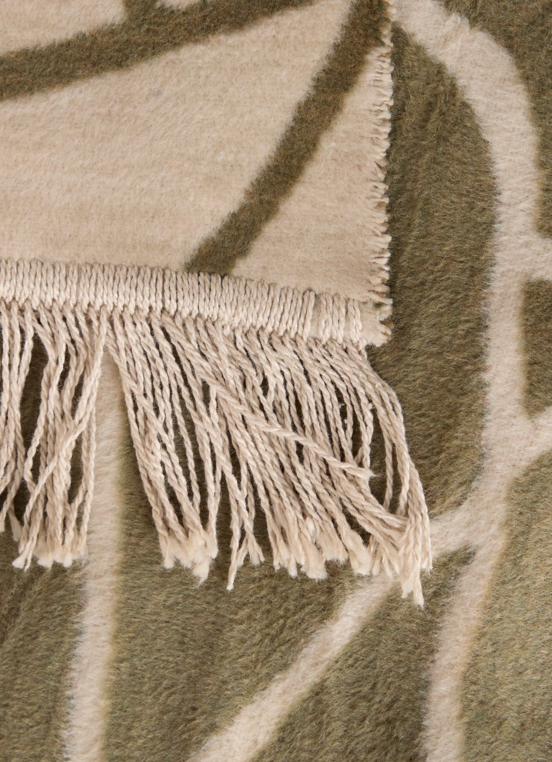 Claudi Lineas plaid 150 x 200 cm - detail 3 olijfgroen