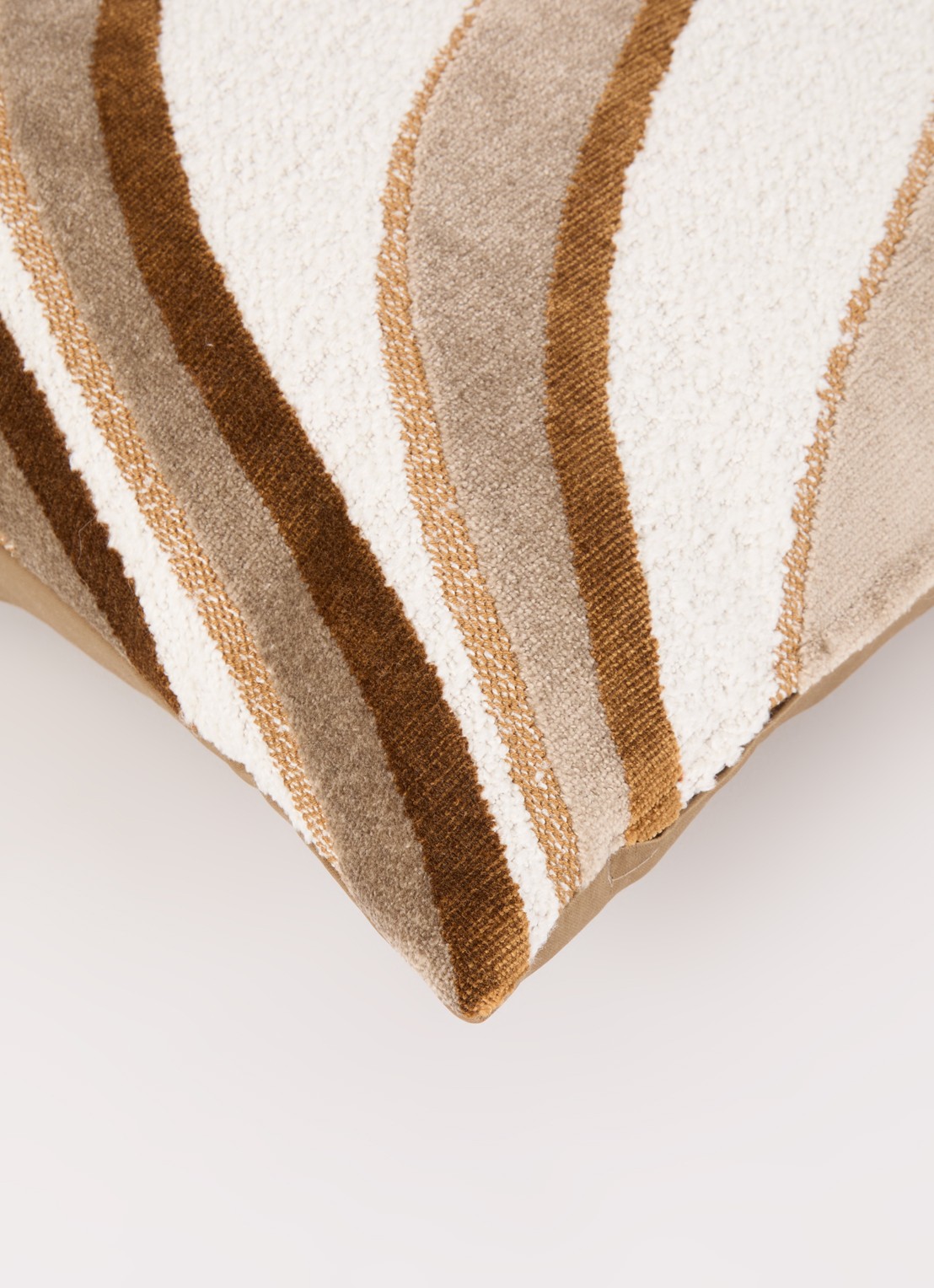 Claudi Moretta sierkussen 40 x 60 cm - detail 4 beige