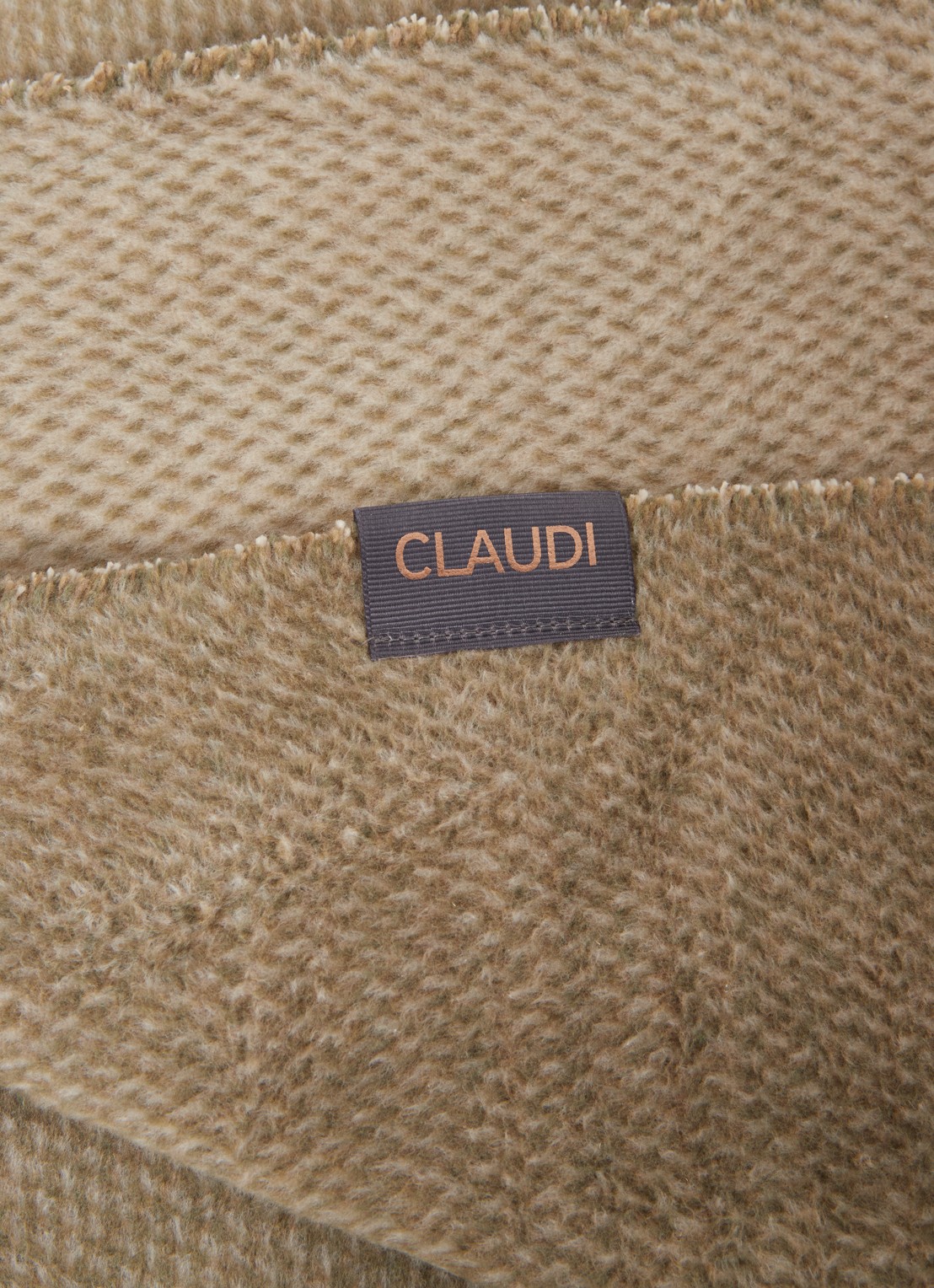 Claudi Unami plaid in katoenblend 150 x 200 cm - detail olijfgroen