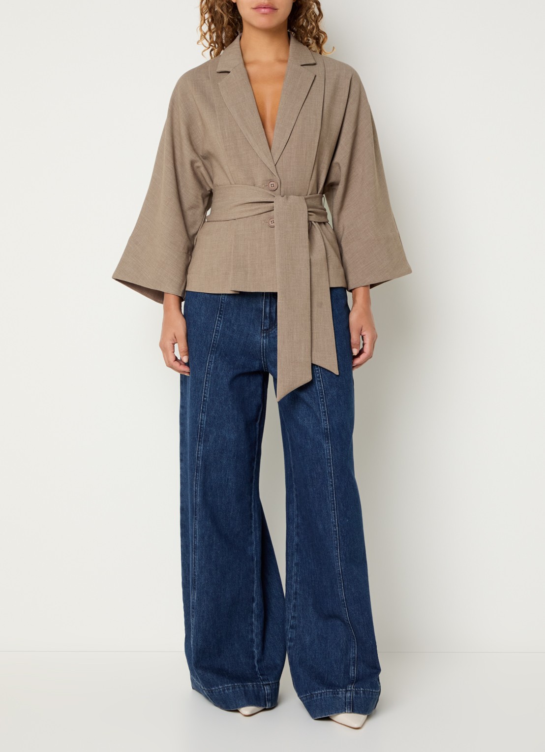 Claudia Sträter Blazer met strikceintuur - voorkant 4 donkerbeige