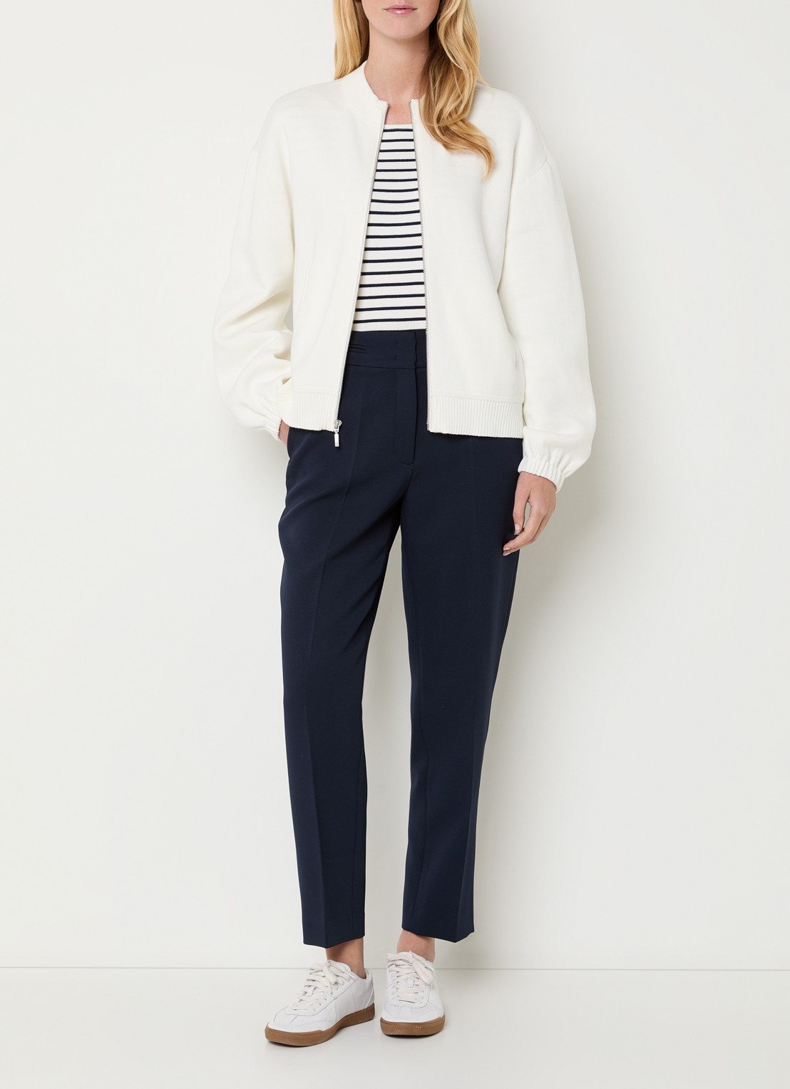 Claudia Sträter Fijngebreid vest in wolblend met steekzakken - voorkant 4 gebroken wit