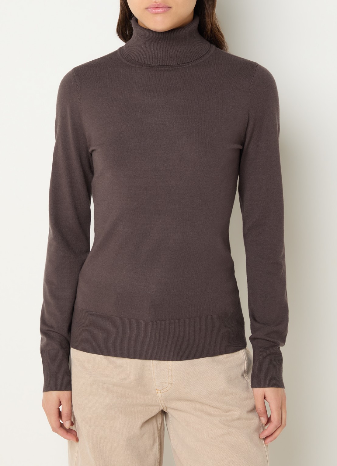 Claudia Sträter Fijngebreide pullover met col - detail 3 lichtbruin