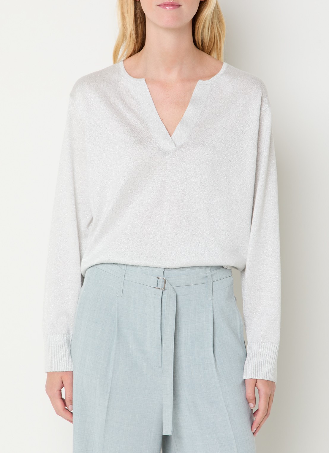 Claudia Sträter Fijngebreide pullover met lurex en V-hals - detail 4 lichtgrijs
