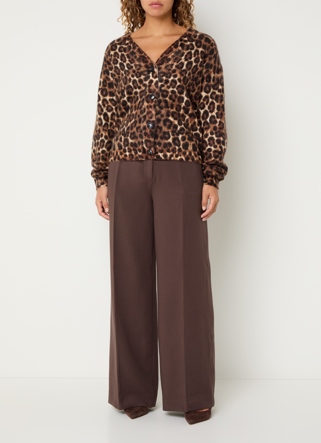 Claudia Sträter Grofgebreid vest in alpaca wolblend met panterprint - voorkant 3 bruin