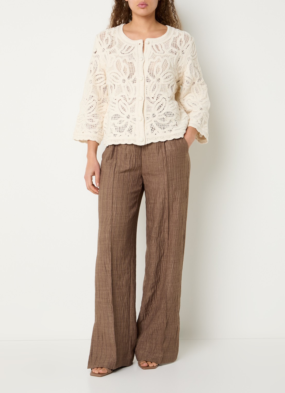 Claudia Sträter Grofgebreid vest met opengewerkt dessin - voorkant 4 beige
