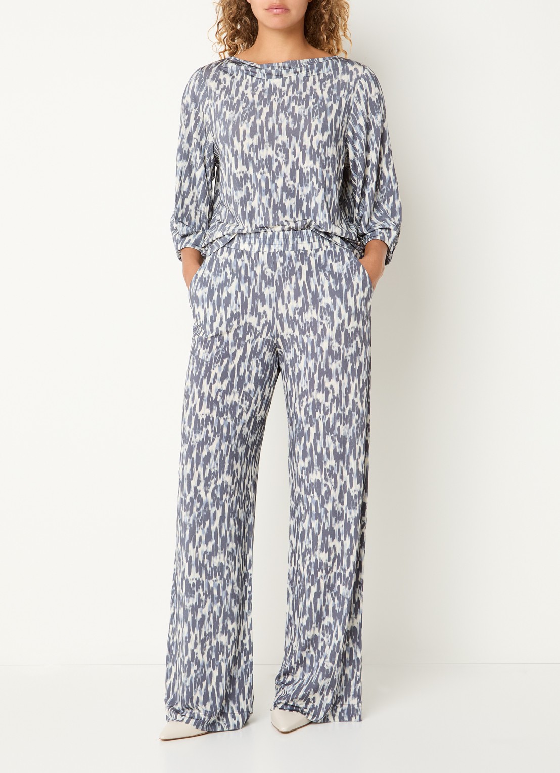 Claudia Sträter High waist straight fit broek met print - voorkant 2 staalblauw