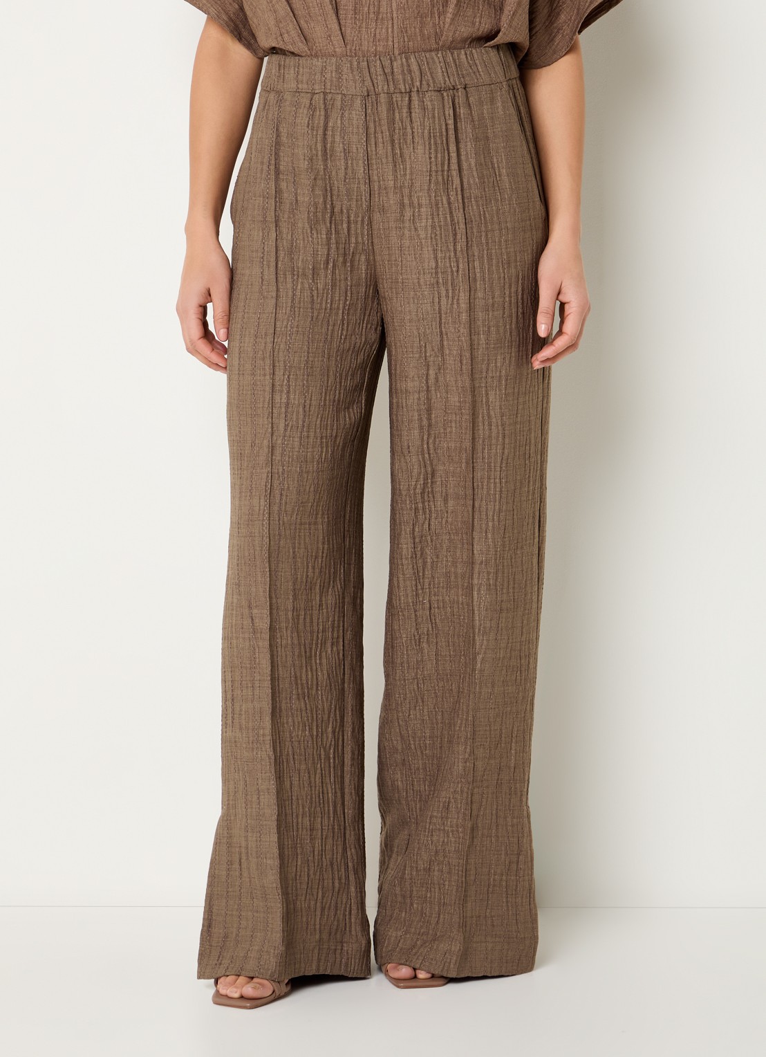 Claudia Sträter High waist straight fit pantalon met structuur - detail hazelnootbruin
