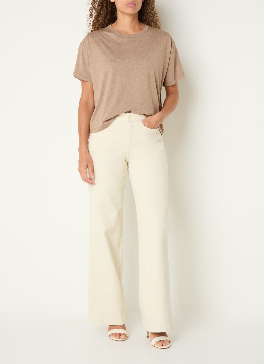 Claudia Sträter High waist straight leg jeans met gekleurde wassing - voorkant 3 creme