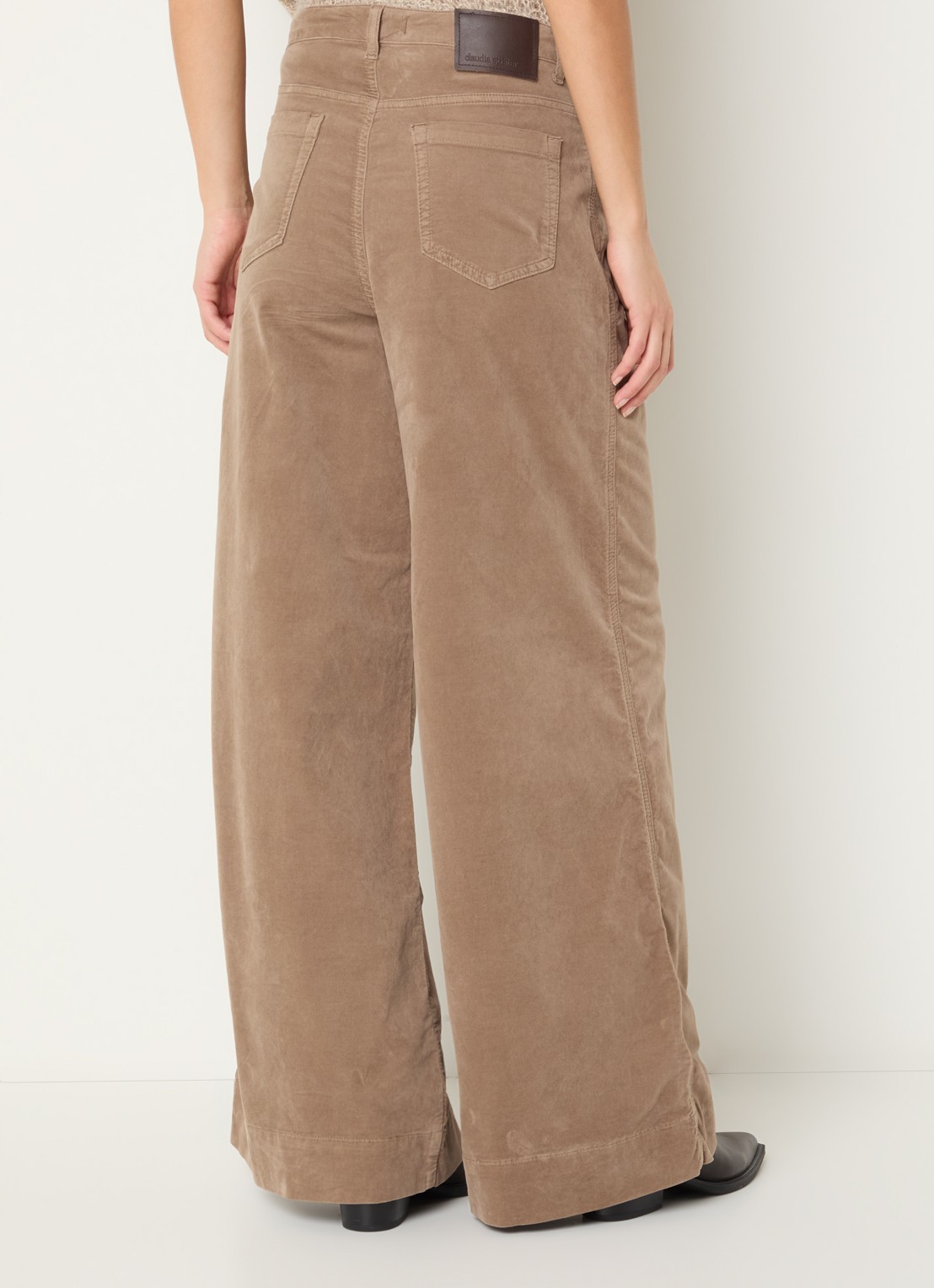 Claudia Sträter High waist wide fit broek van fluweel met steekzakken - achterkant 5 donkerbeige