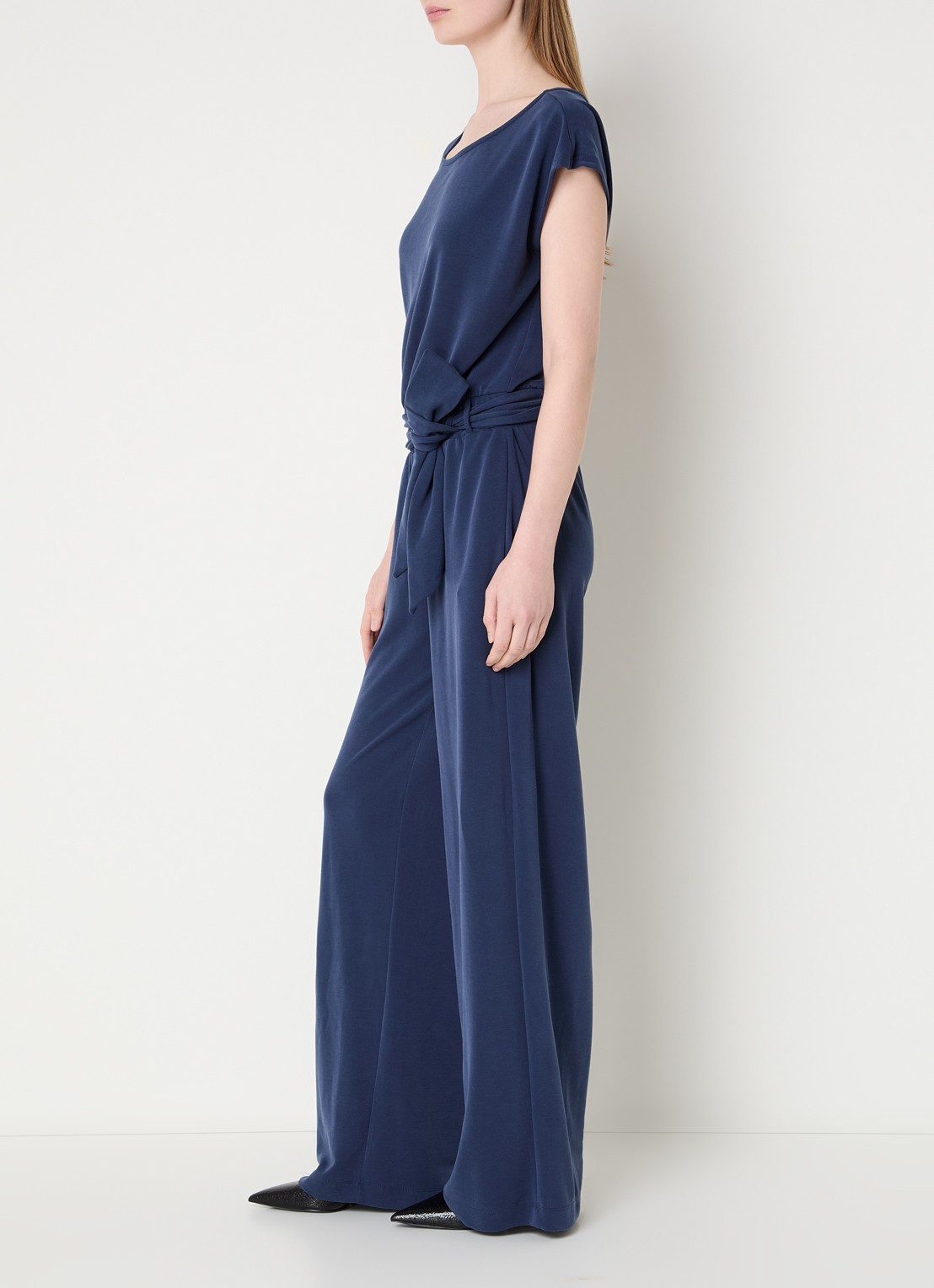 Claudia Sträter Jumpsuit met boothals en strikceintuur - voorkant 2 donkerblauw