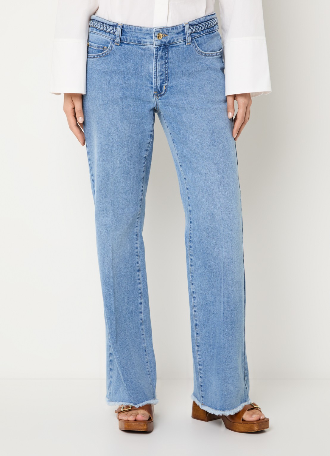 Claudia Sträter Low waist straight leg jeans met lichte wassing - detail 2 indigo