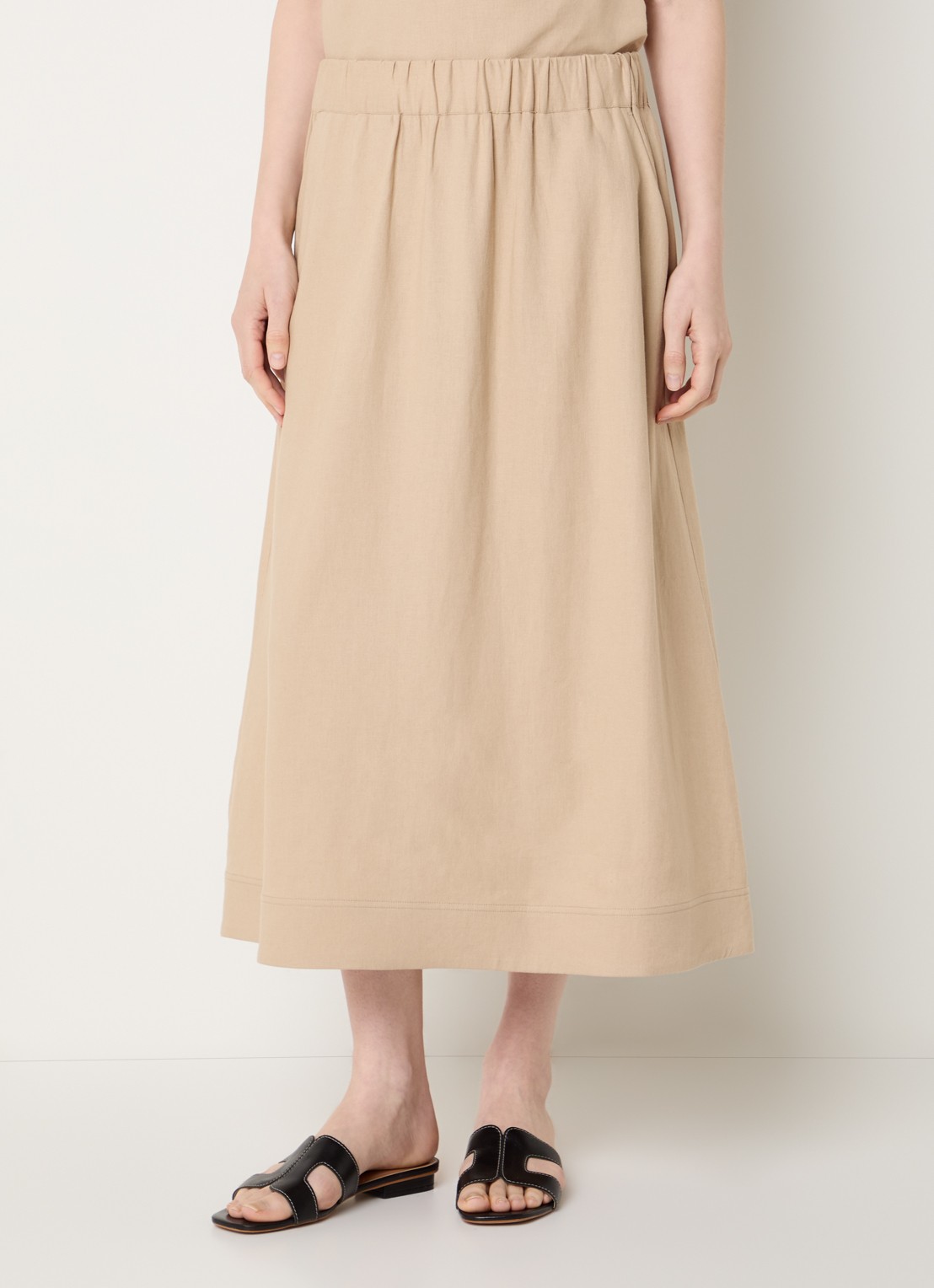Claudia Sträter Maxi A-lijn rok in linnenblend met steekzakken - detail donkerbeige