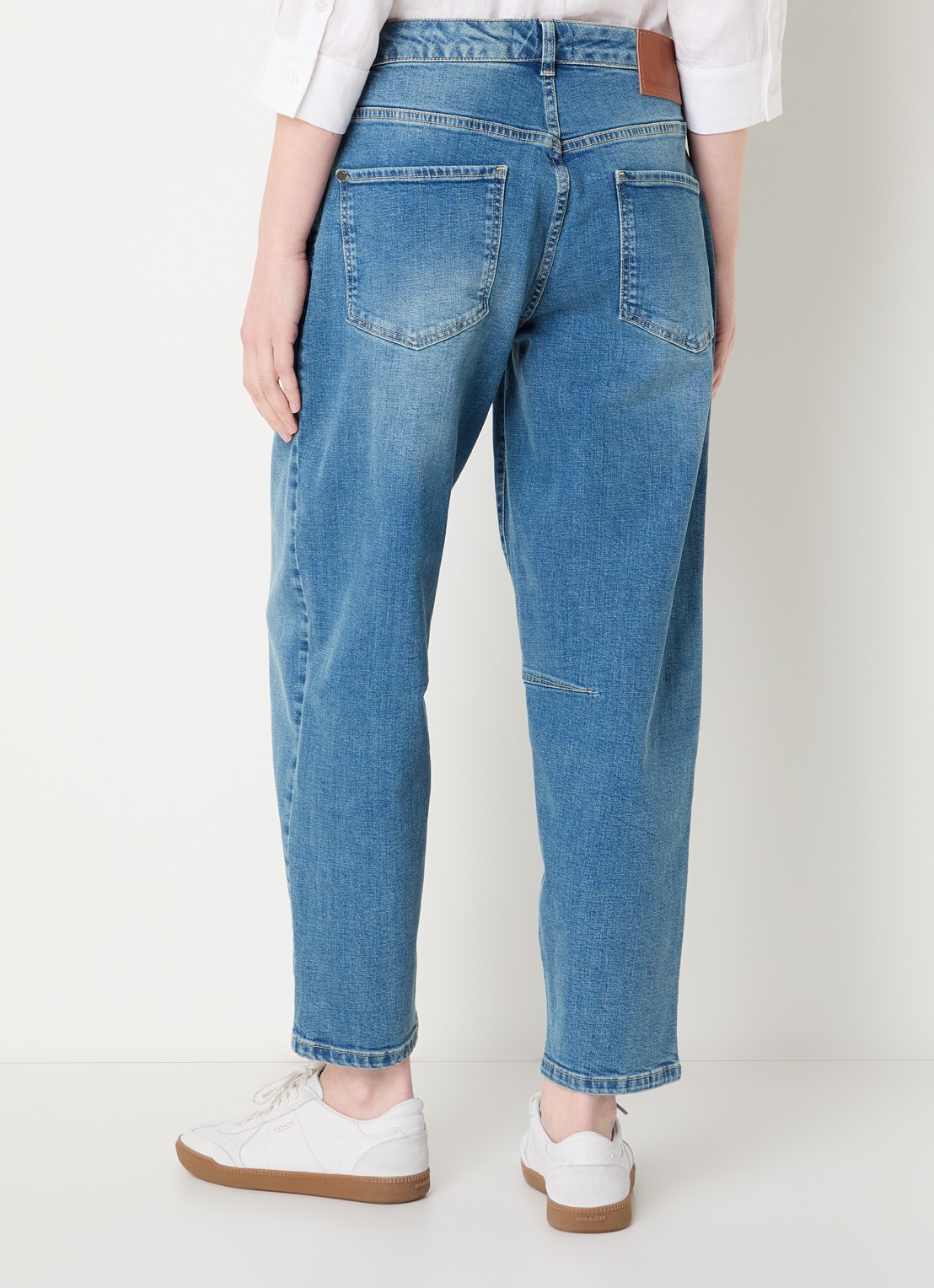 Claudia Sträter Mid waist balloon fit jeans met opgestikte zakken - achterkant 5 indigo