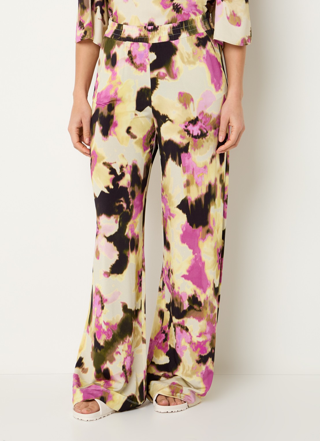 Claudia Sträter Mid waist loose fit pantalon met print - detail 2 lichtgeel