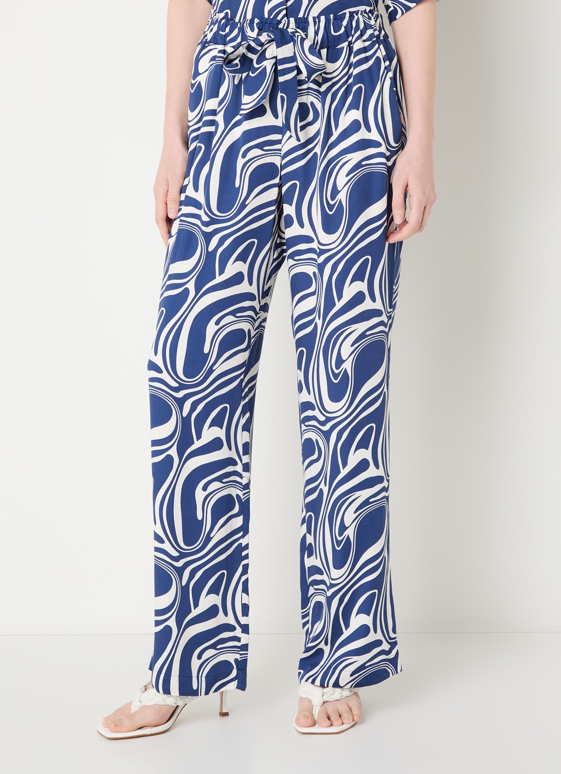 Claudia Sträter Mid waist straight fit broek met steekzakken  - detail 2 royalblauw