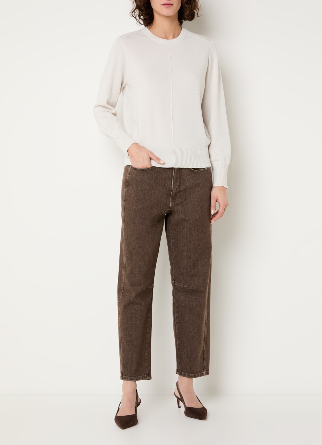 Claudia Sträter Mid waist tapered fit jeans met gekleurde wassing - voorkant 2 bruin