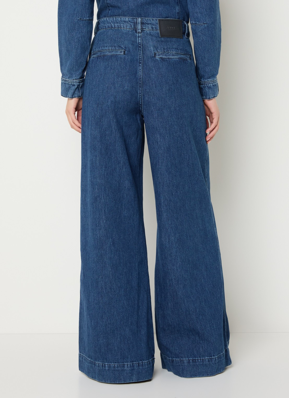 Claudia Sträter Mid waist wide fit jeans met medium wassing - achterkant 2 indigo