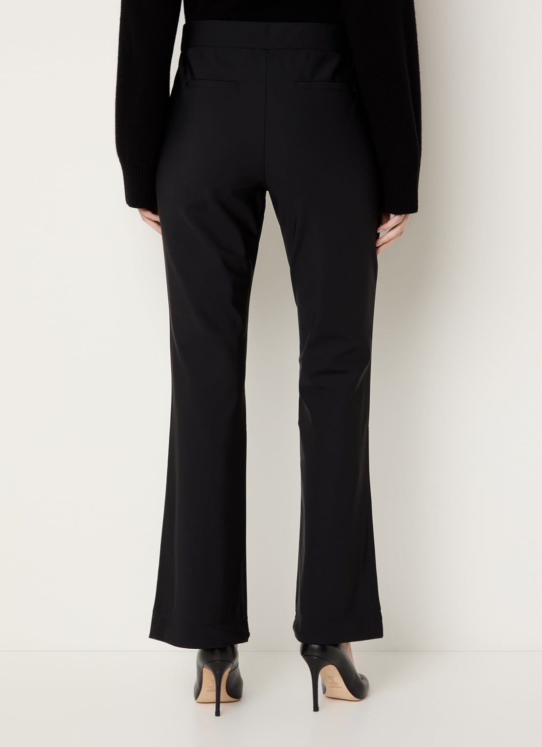 Claudia Sträter Noos high waist flared fit pantalon met steekzakken - achterkant zwart