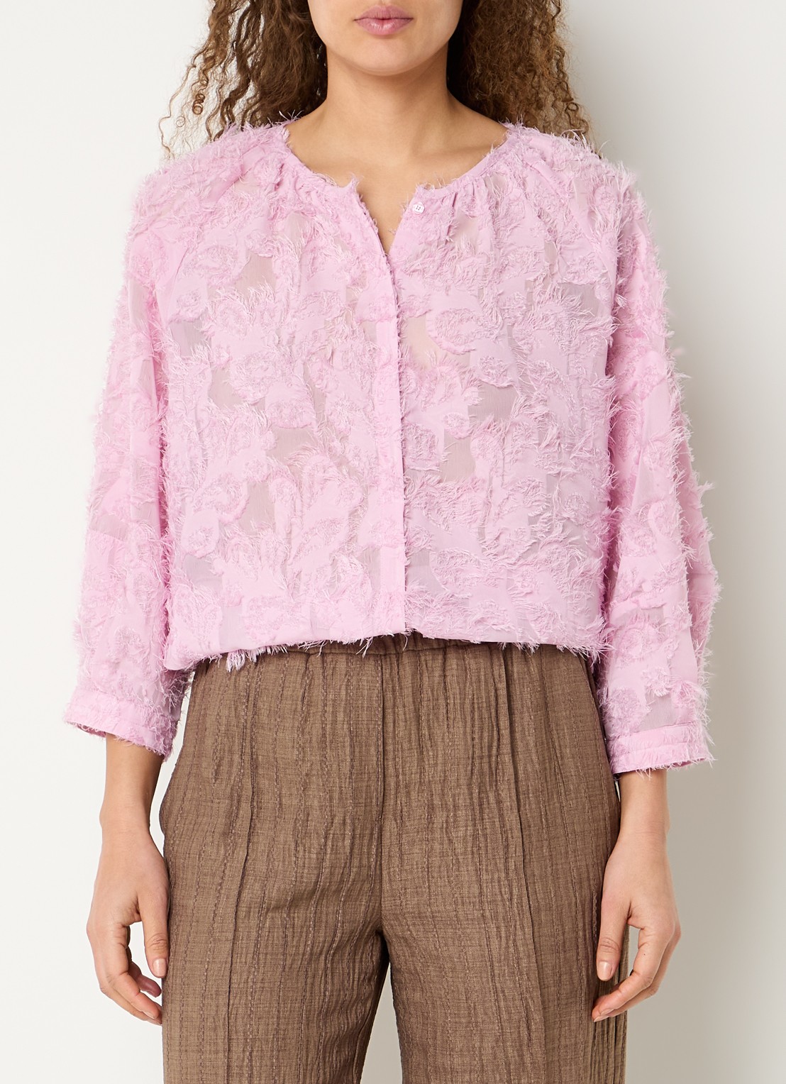 Claudia Sträter Semi-transparante blouse met broderie - detail 3 roze
