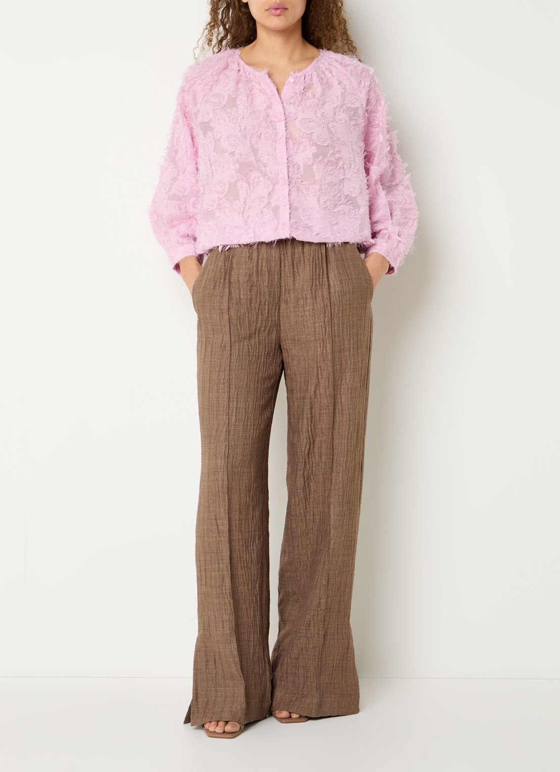 Claudia Sträter Semi-transparante blouse met broderie - voorkant 2 roze