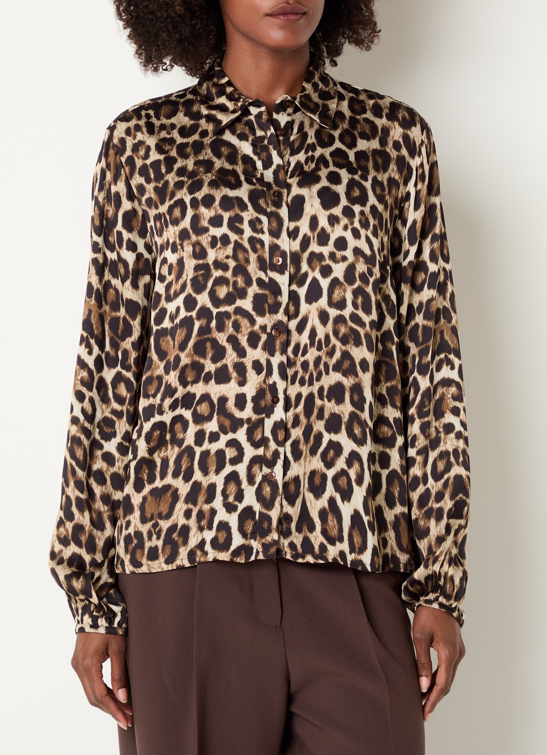 Claudia Sträter Semi-transparante blouse met panterprint - detail 2 camel