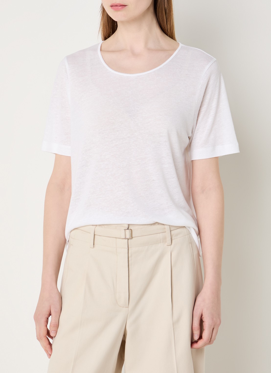 Claudia Sträter T-shirt in linnenblend met V-hals - detail wit